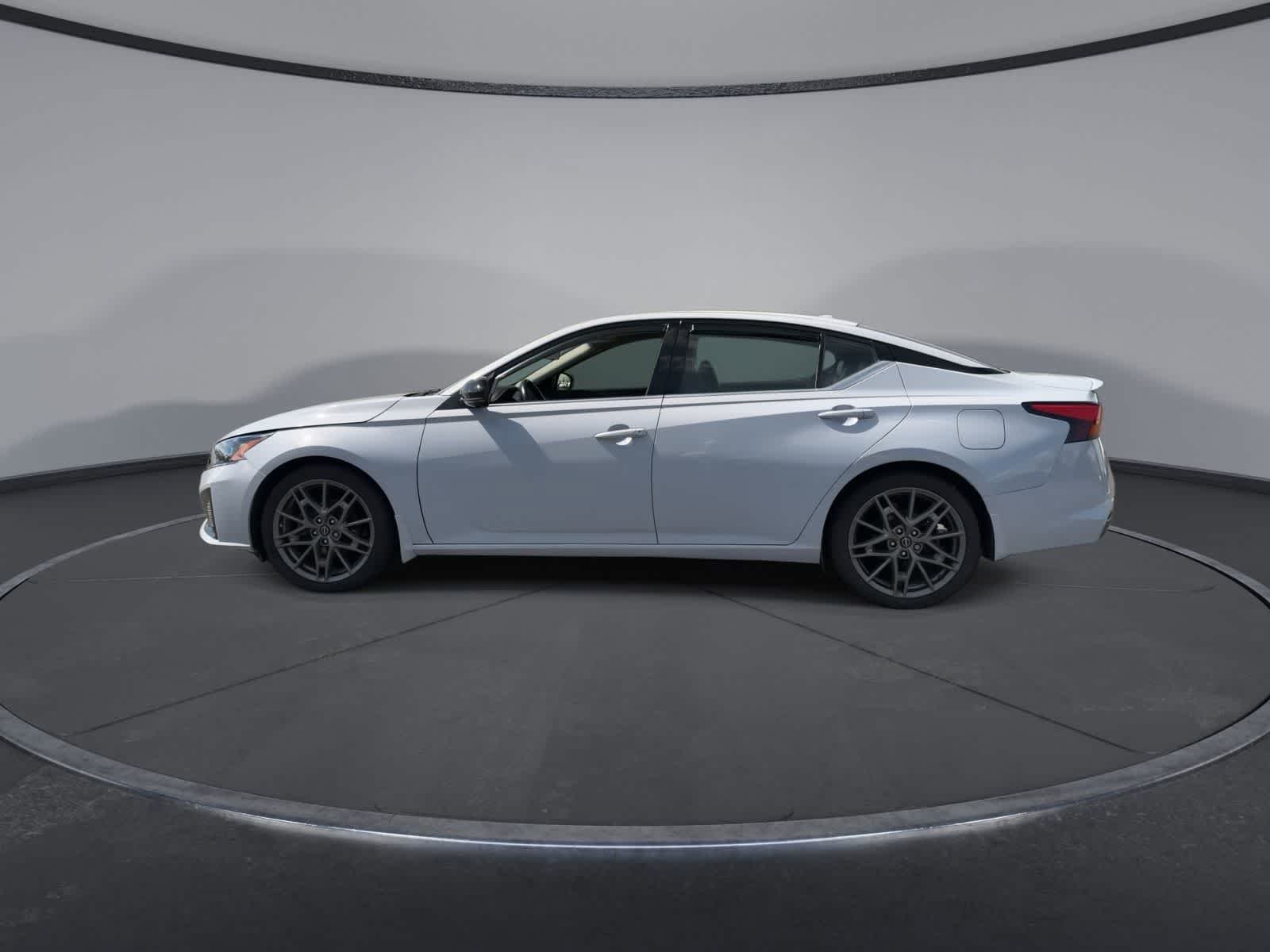Certified Used 2023 Gray Sky Pearl Nissan 2.0 SR image 5