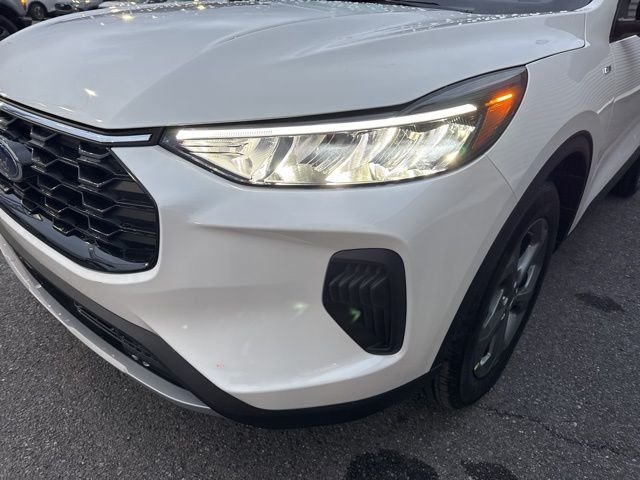 2025 Ford Escape ST-Line - Photo 9