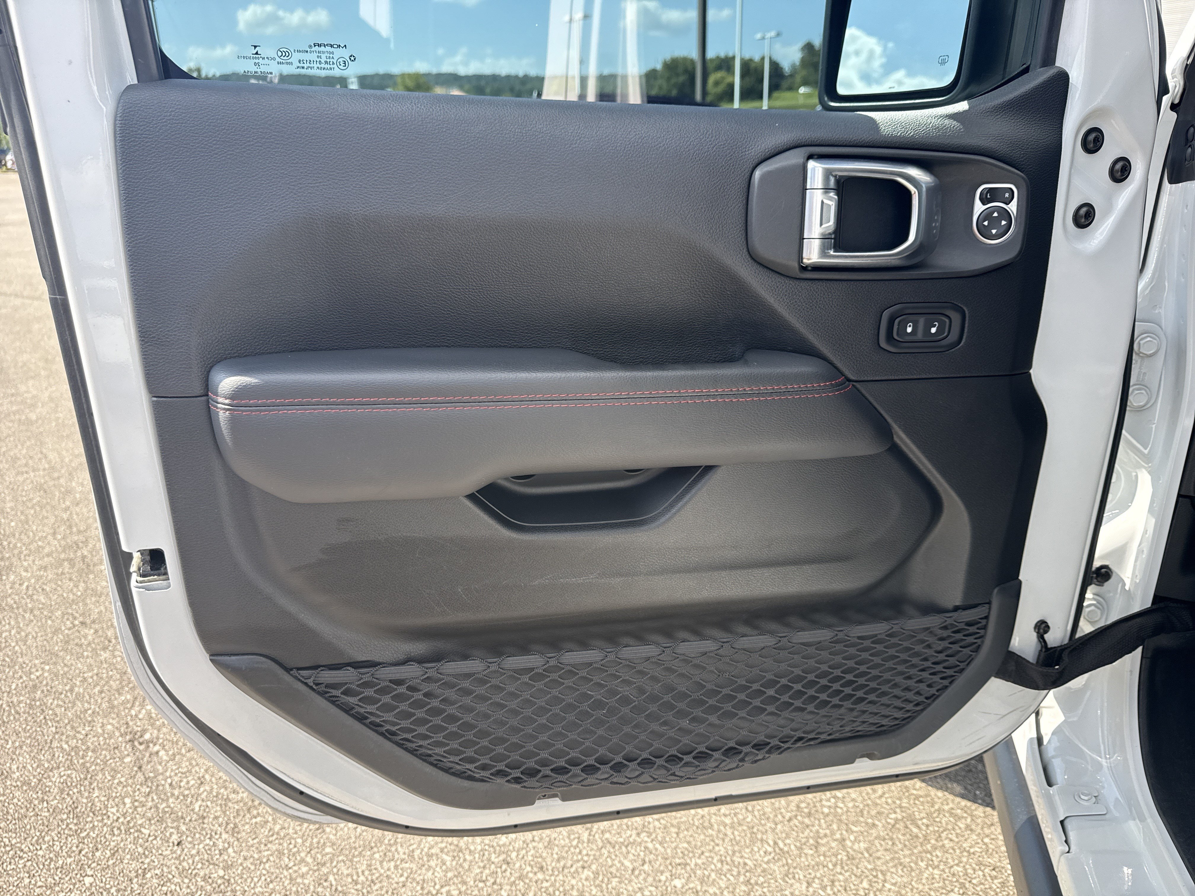 Used 2020 Bright White Clearcoat Jeep Rubicon image 16
