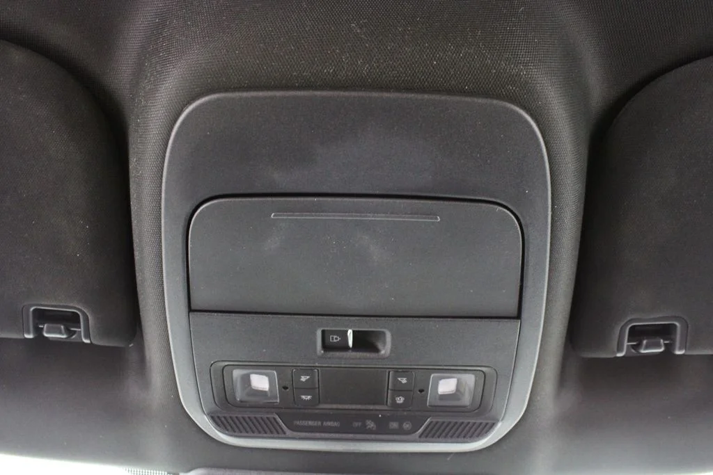 Used 2023 Oxford White Ford XLT image 19
