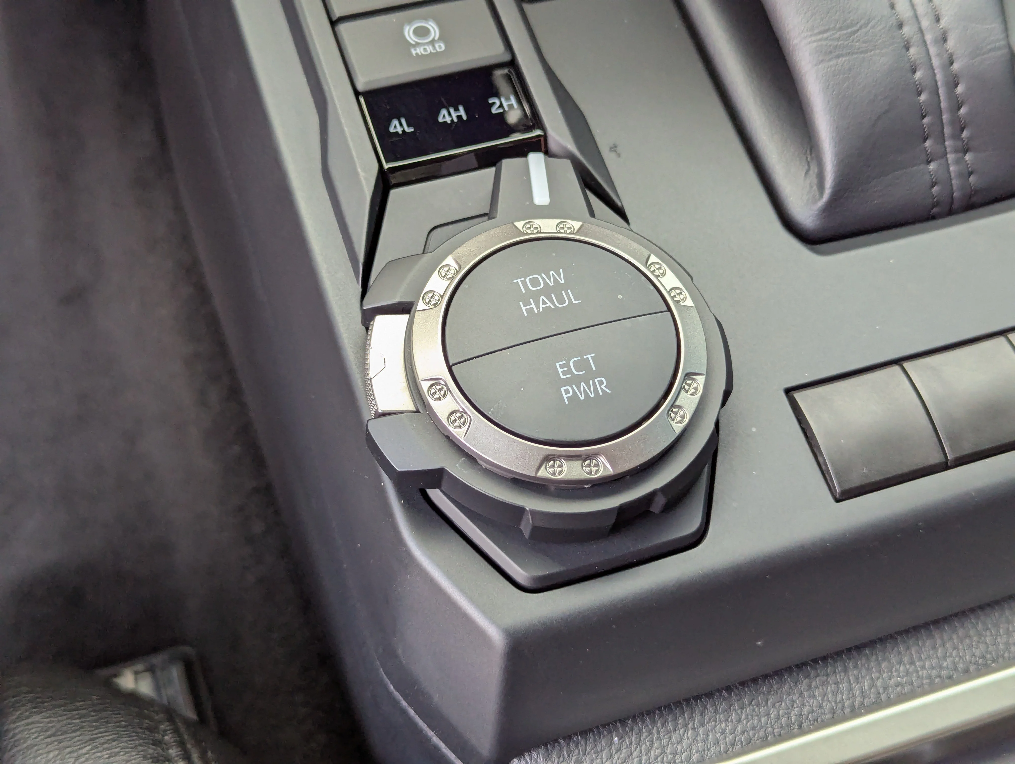 Used 2025 Blue Crush Metallic Toyota SR5 image 32