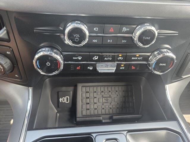 New 2026 Carbonized Gray Metallic Ford XLT image 19