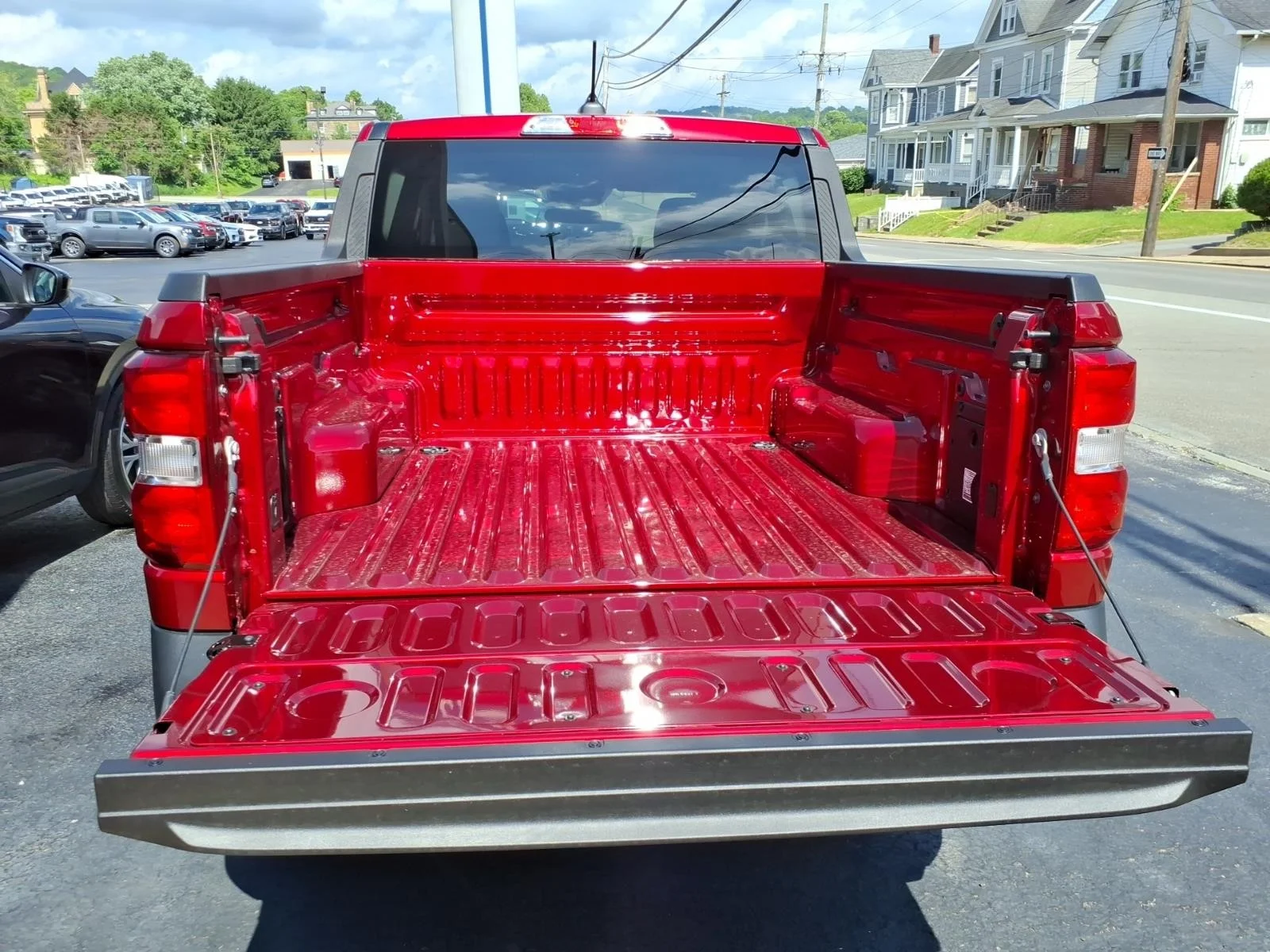 New 2026 Ruby Red Metallic Tinted Clearcoat Ford XLT image 5