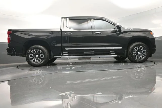 Used 2023 Black Chevrolet High Country image 51