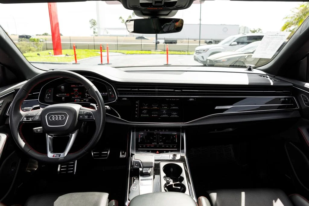 Used 2023  Audi 4.0T image 39