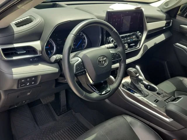 2021 Toyota Highlander Platinum - Photo 19