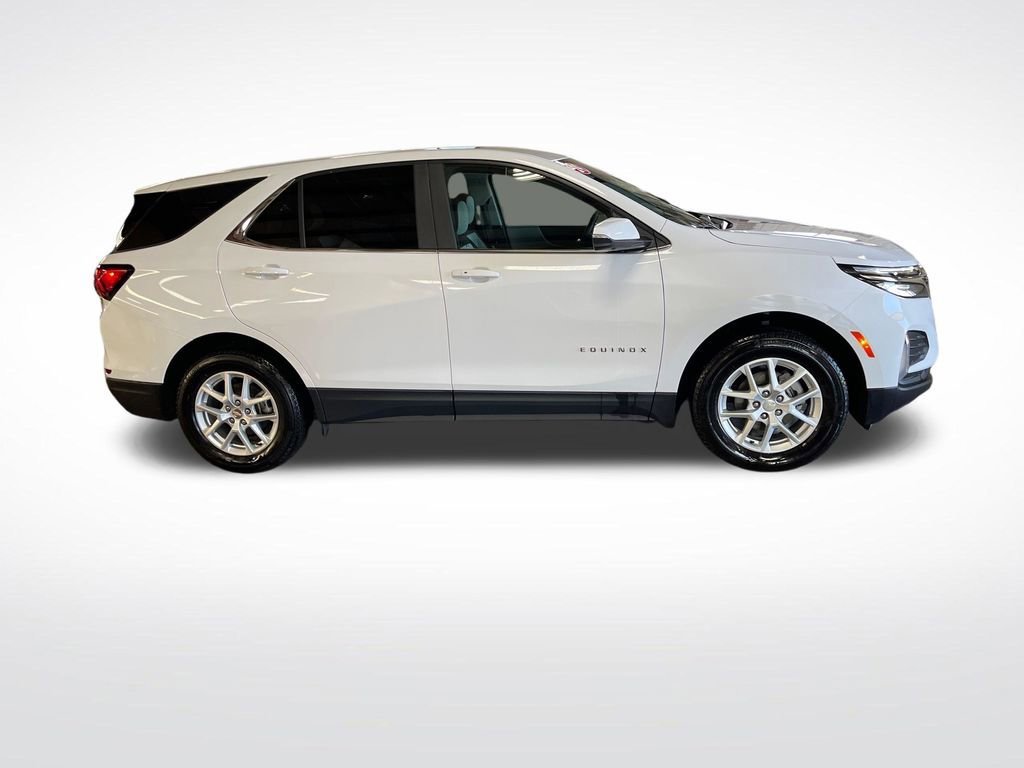 Used 2024 Summit White Chevrolet LT image 7