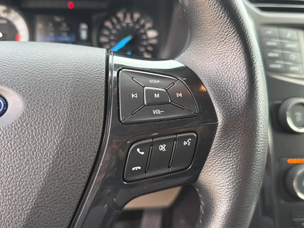 Used 2018 Red Ford XLT image 38