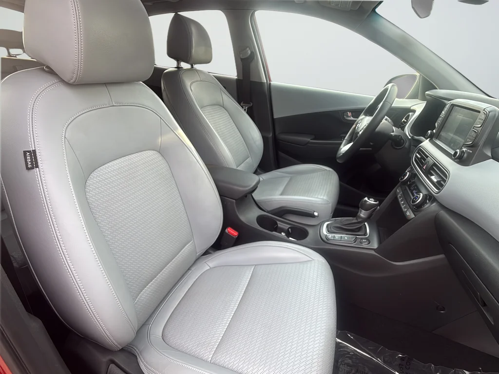 Used 2020 Red Hyundai Ultimate image 28