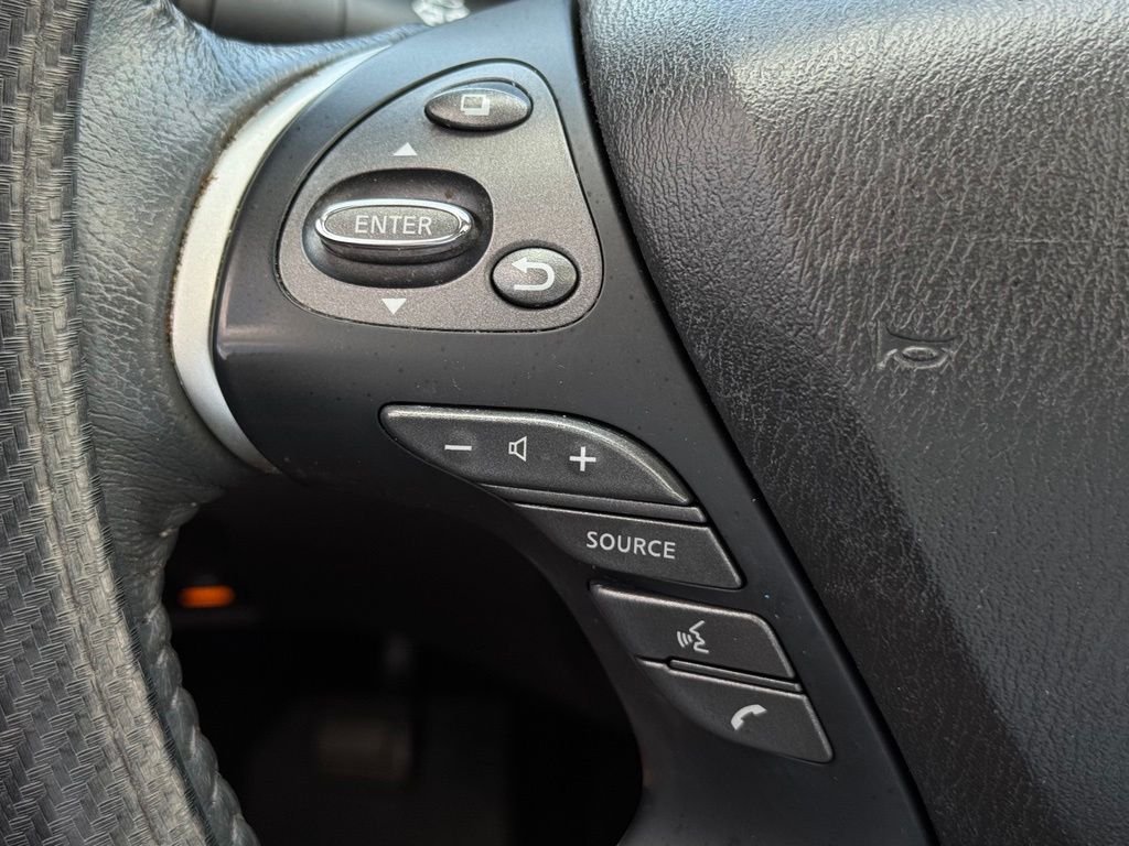 Used 2018 Red Nissan SL image 30