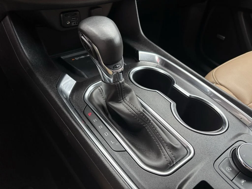 Used 2023 Red Chevrolet Premier image 20