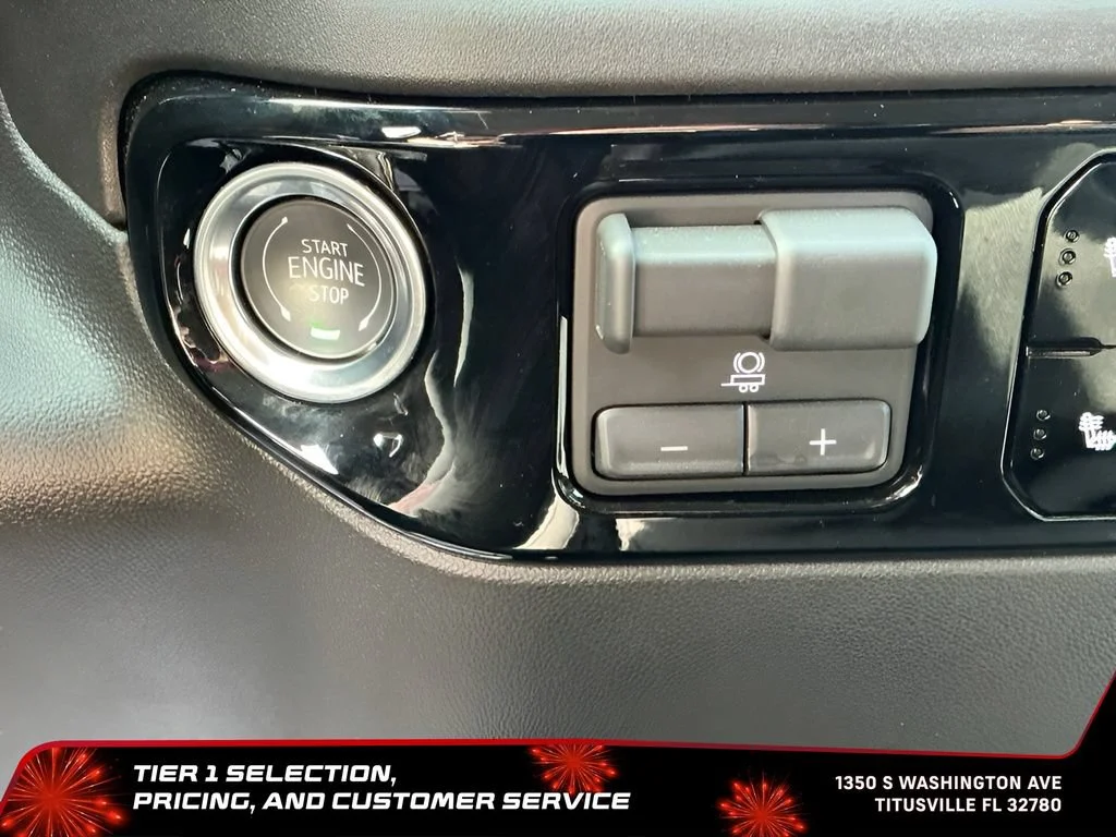 New 2026 Sterling Metallic GMC Elevation image 31