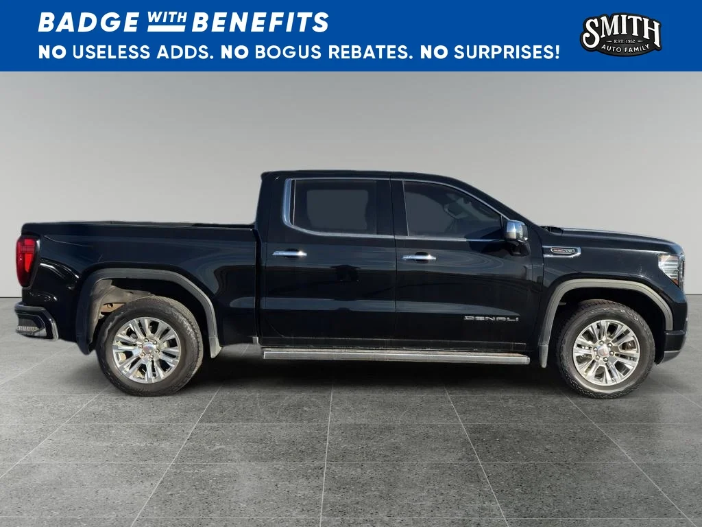 Used 2025 Onyx Black GMC Denali image 4