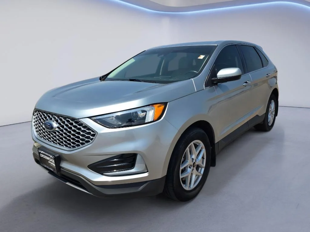 Used 2024 Iconic Silver Metallic Ford SEL image 1