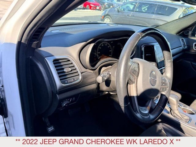 Certified Used 2022 White Jeep Laredo X image 12