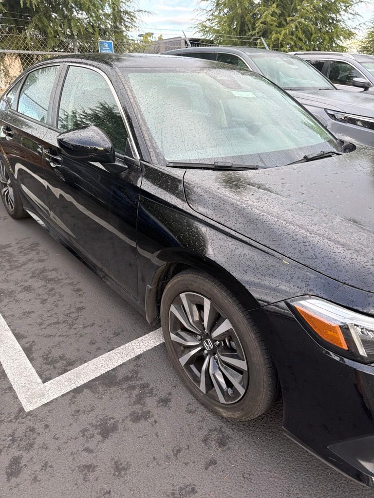 Certified Used 2024 Crystal Black Pearl Honda EX image 3