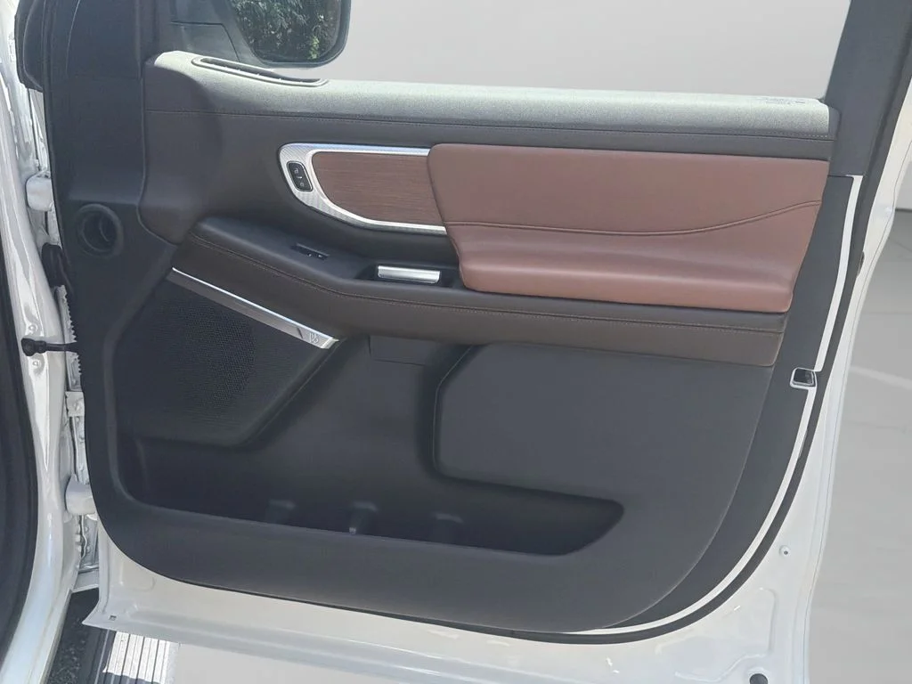 New 2026 Star White Metallic Tri-Coat Ford King Ranch® image 51