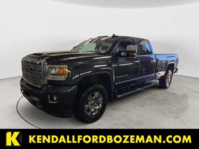 2018 GMC Sierra 4WD Crew Cab Standard Box Denali's photo