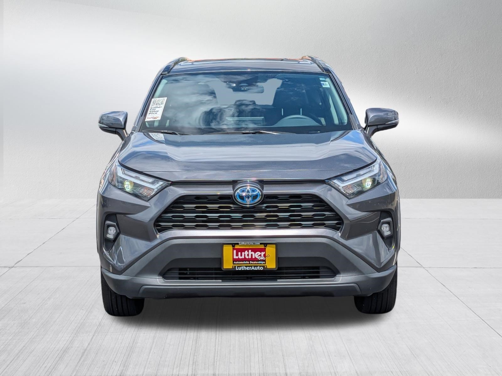 Used 2024 Magnetic Gray Metallic Toyota Hybrid XLE Premium image 2