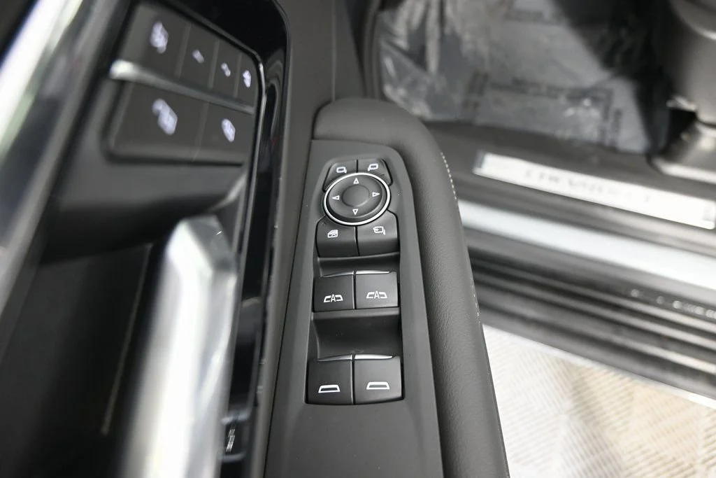 2026 Chevrolet Suburban Premier - Photo 20