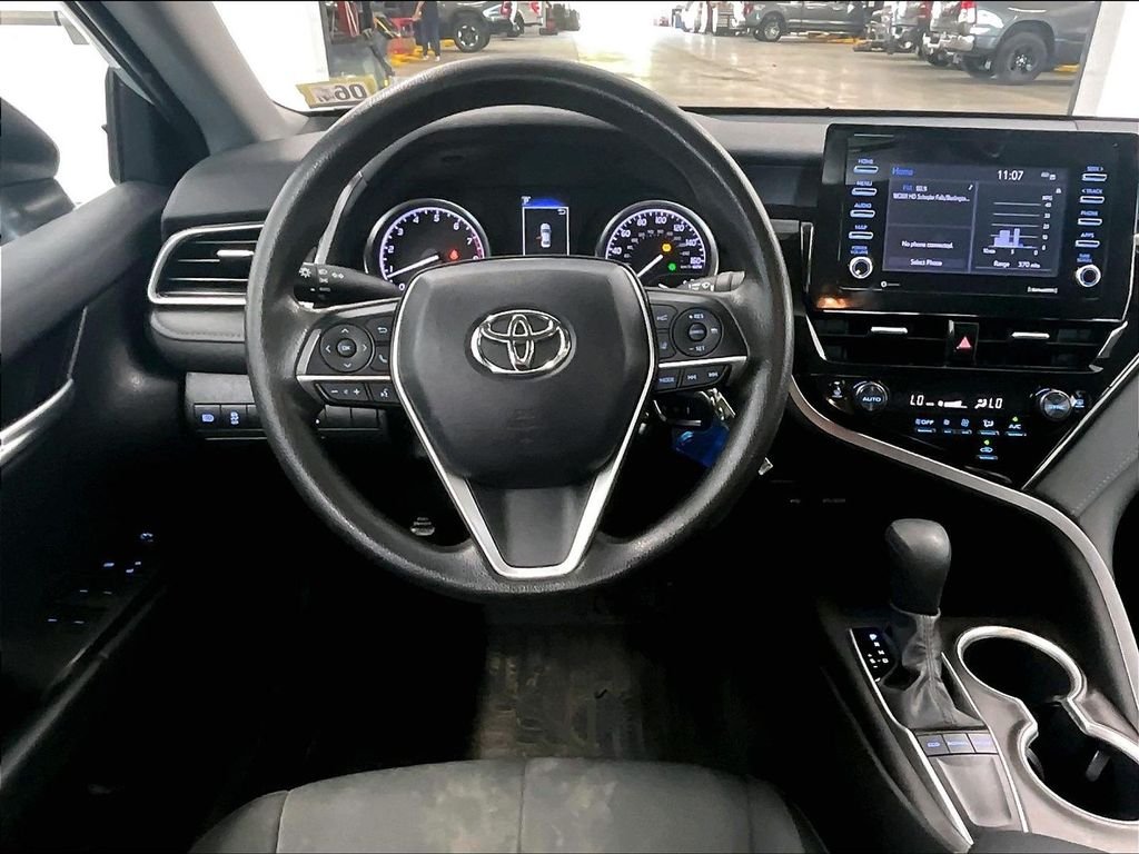 Used 2024 Ice Toyota LE image 17