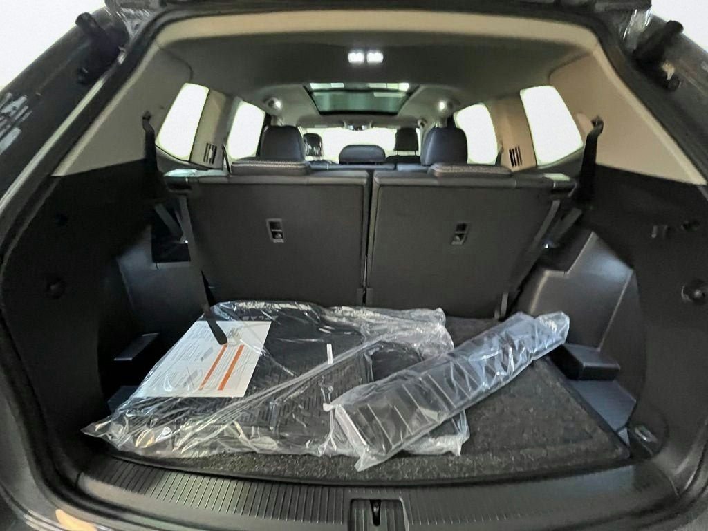 New 2026 Gray Volkswagen SE w/Technology image 27