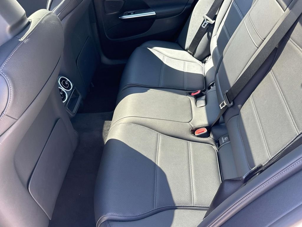 Certified Used 2025 Polar White Mercedes-Benz C 300 image 28