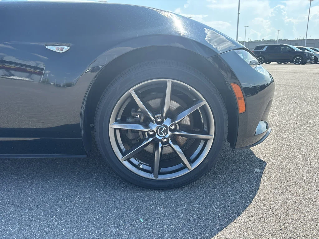 Used 2018 Black Mazda Grand Touring image 12