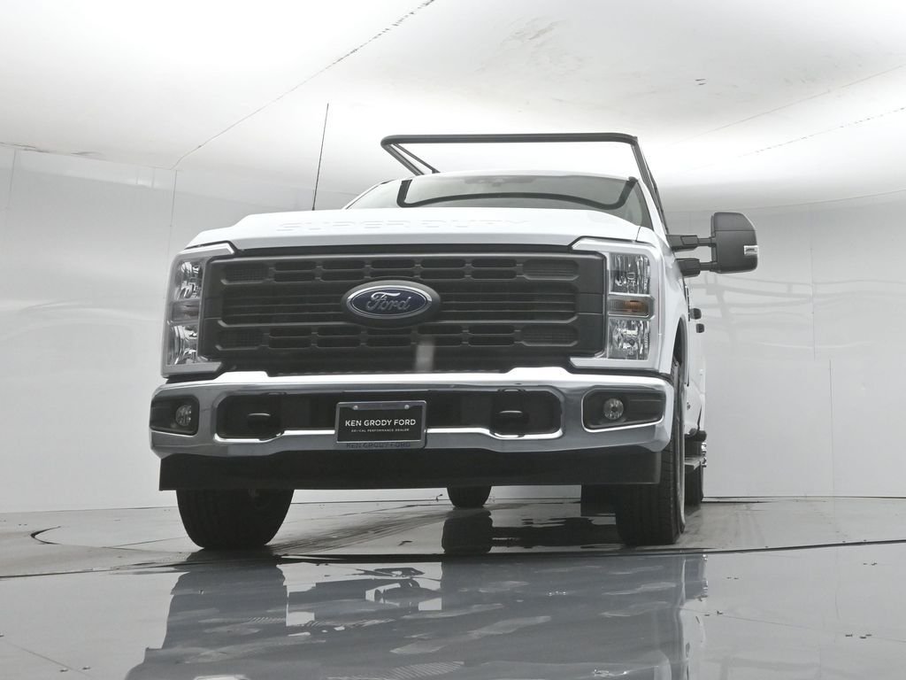 2026 Ford F-350 Super Duty XL - Photo 50