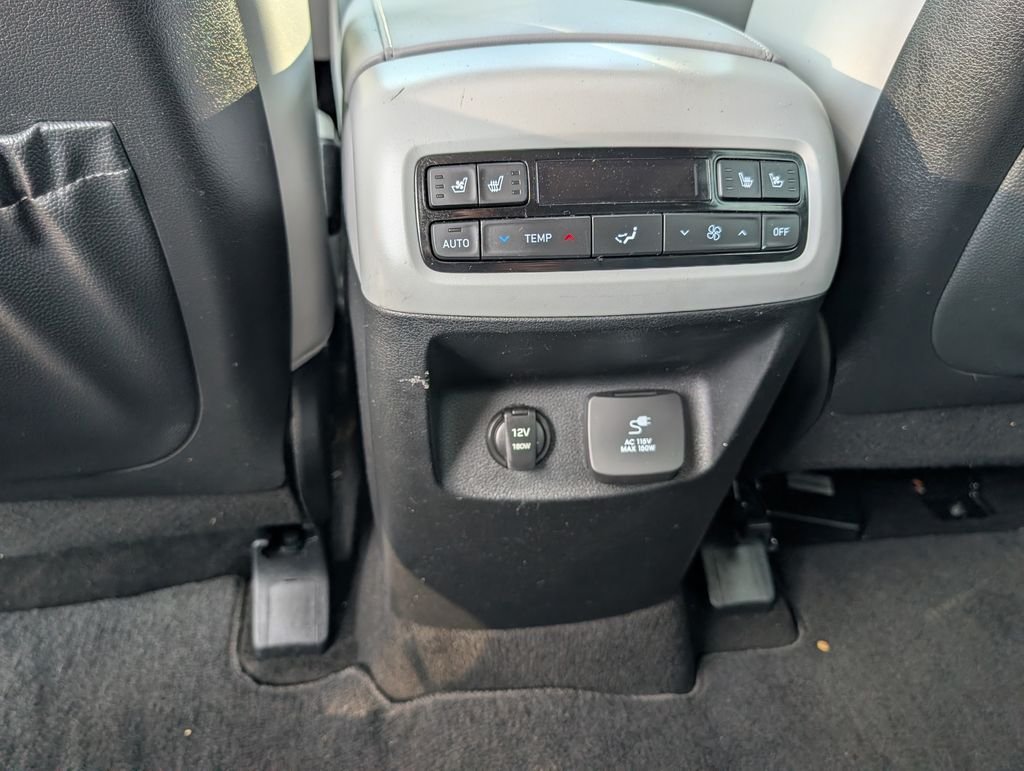 Used 2023 Black Hyundai SEL image 23