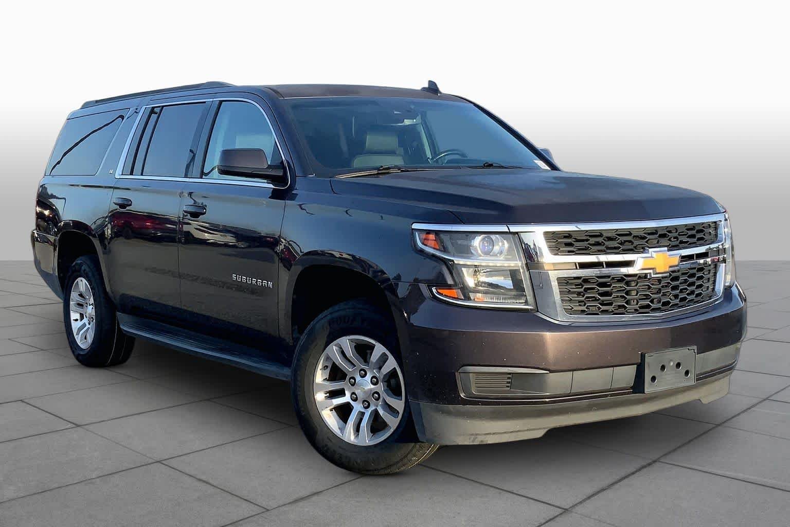 Used 2017 Tungsten Metallic Chevrolet LT image 3