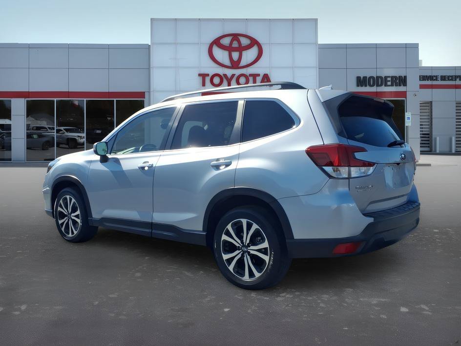 Used 2020 Ice Silver Metallic Subaru Limited image 3