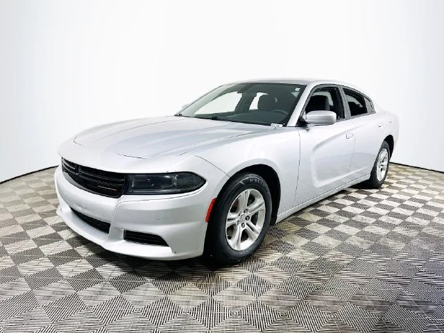 Certified Used 2022 Silver Dodge SXT image 7