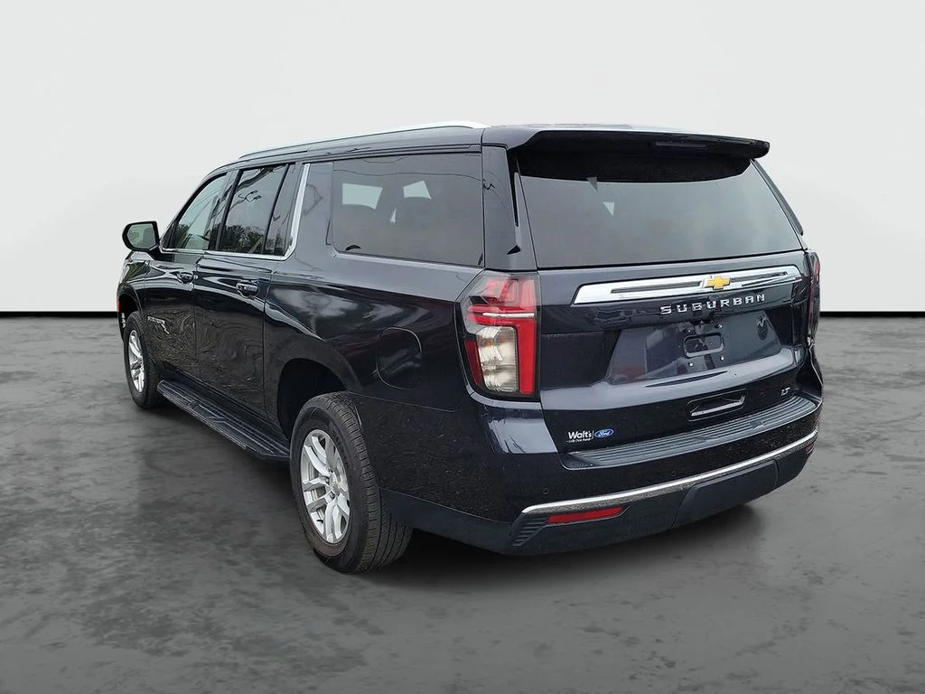 Used 2023 Gray Chevrolet LT image 3