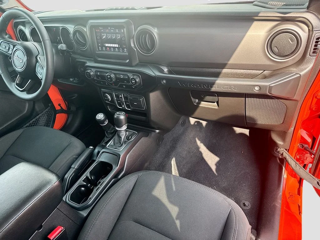 Used 2023  Jeep Willys 4xe image 32