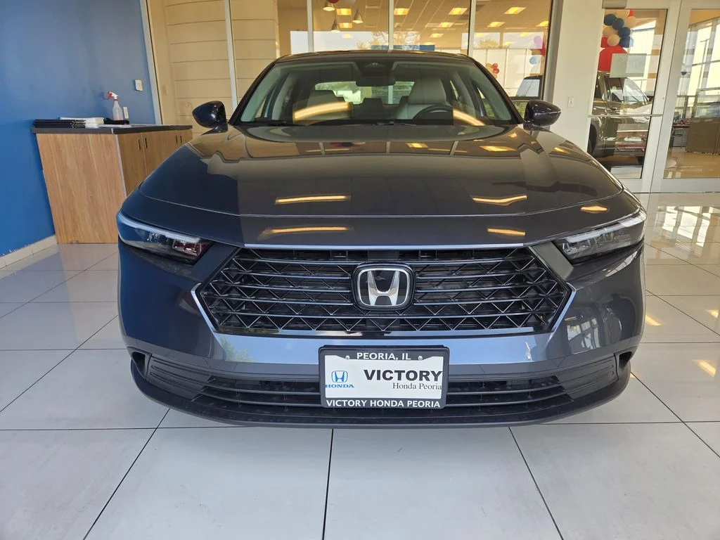 New 2026 Meteorite Gray Metallic Honda LX image 2