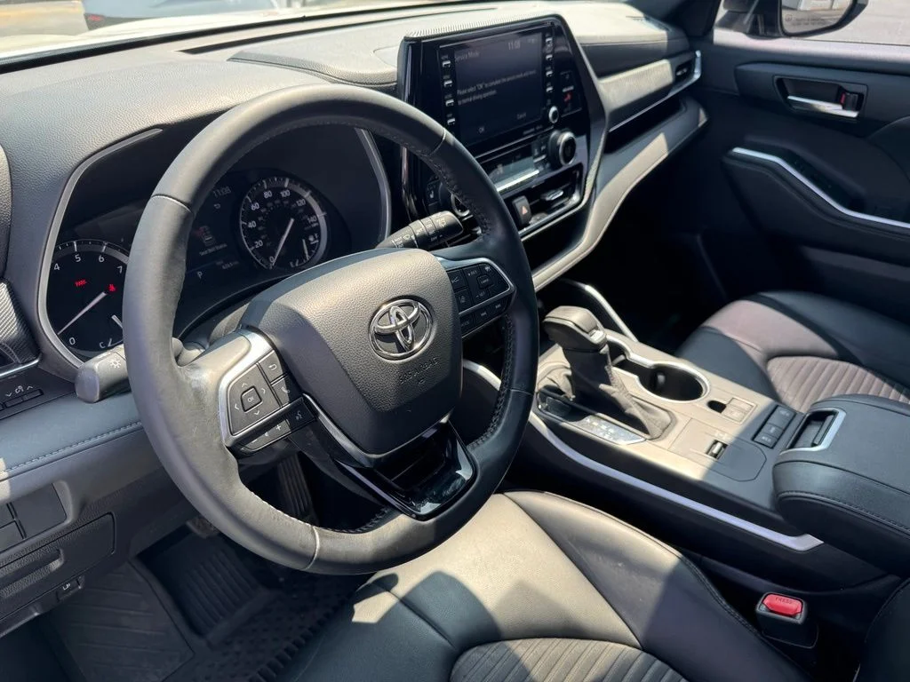 Used 2021 White Toyota XSE image 16