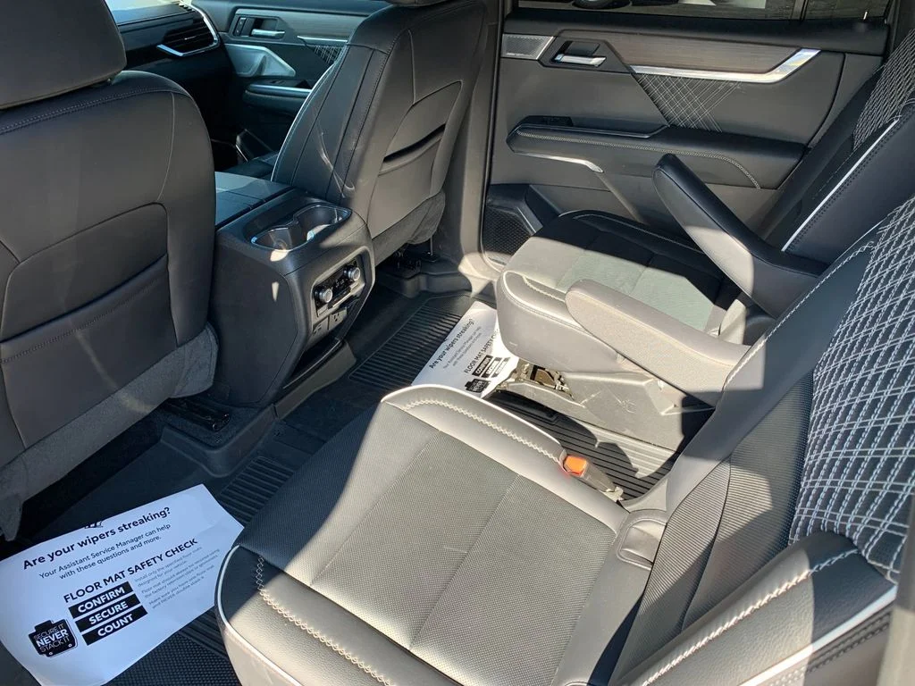 Used 2025 Black GMC Denali image 14