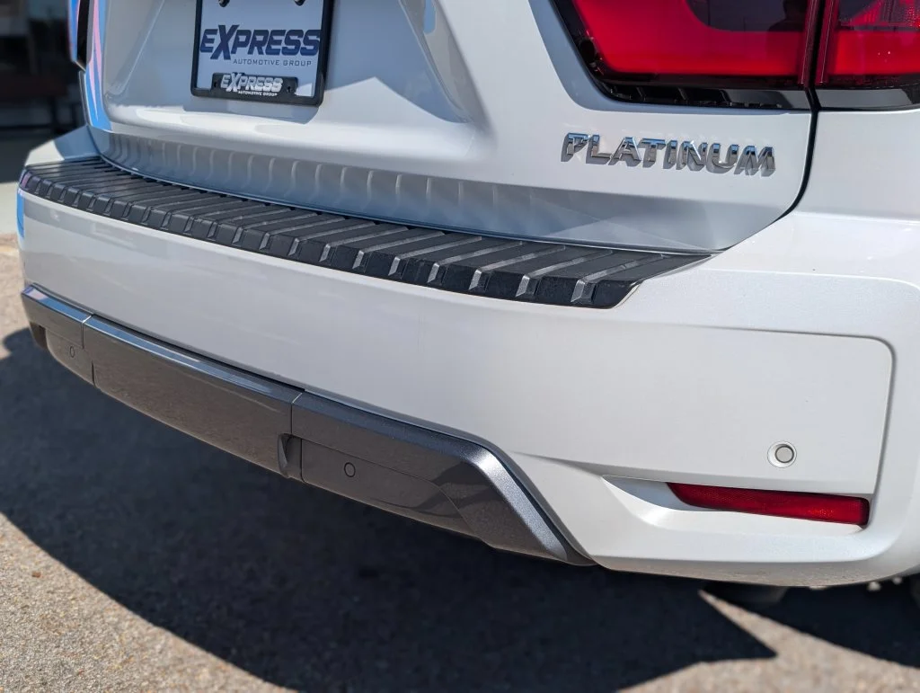 Used 2023 White Nissan Platinum image 13