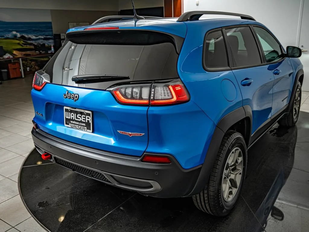 Used 2020 Hydro Blue Pearlcoat Jeep Trailhawk image 16