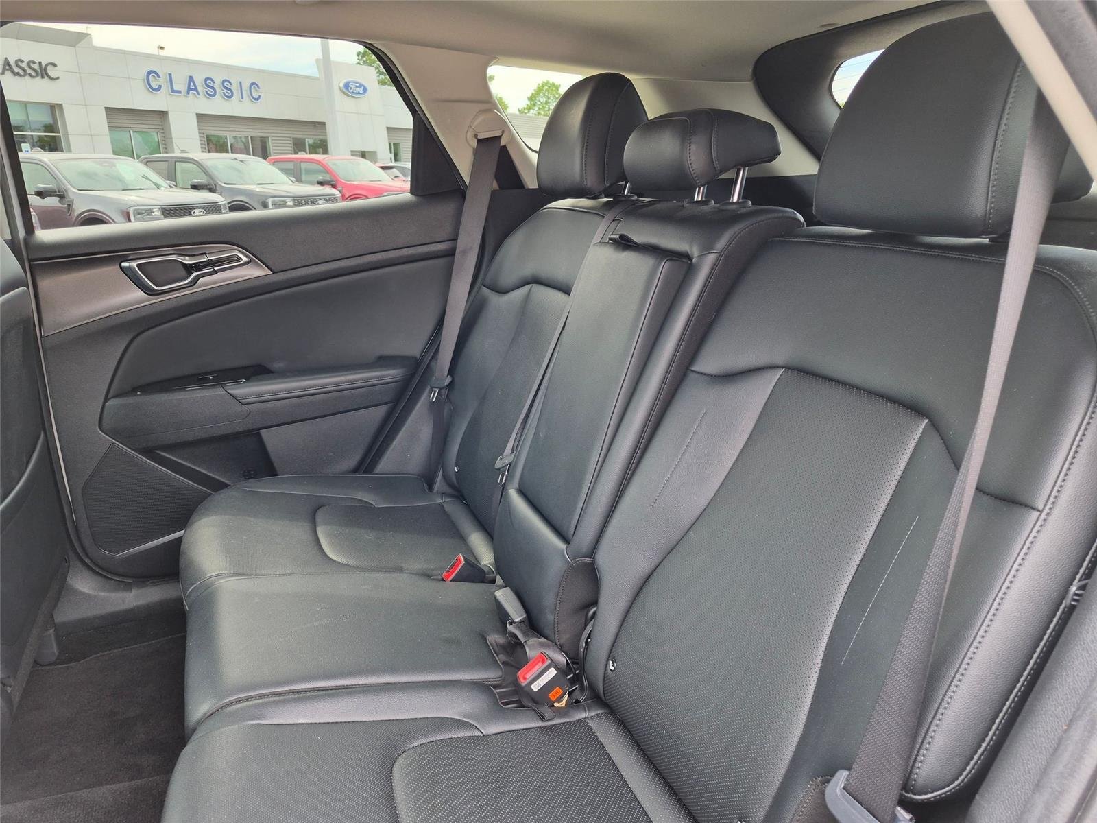 Used 2023 Glacial White Pearl Kia SX image 27