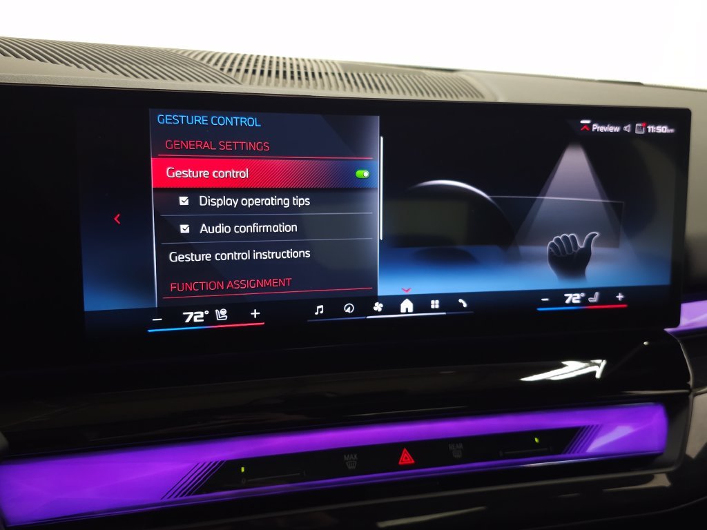 Used 2024 Green Metallic BMW M60 image 29