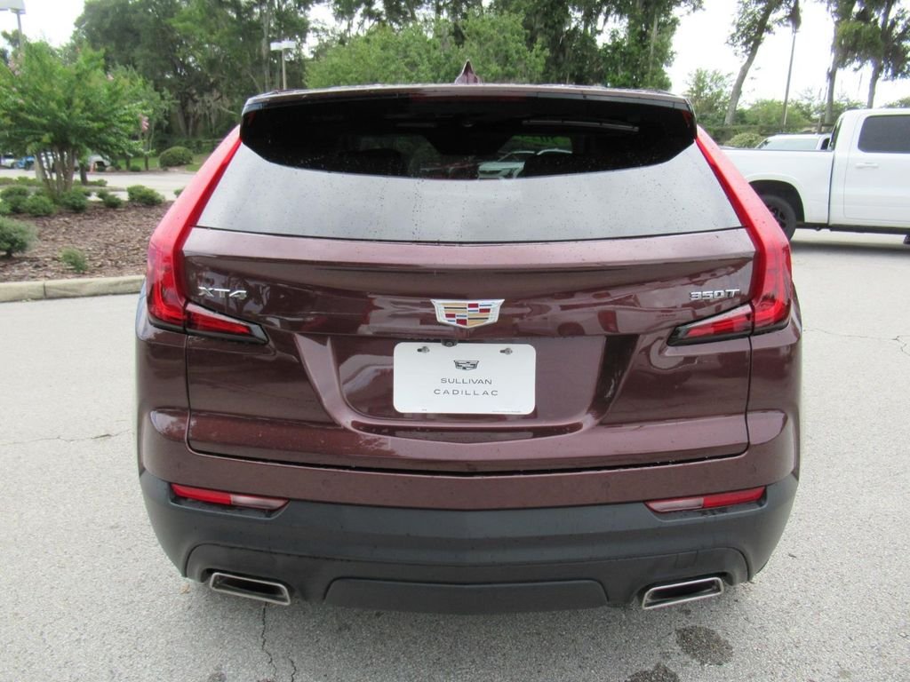 Used 2023  Cadillac Luxury image 6