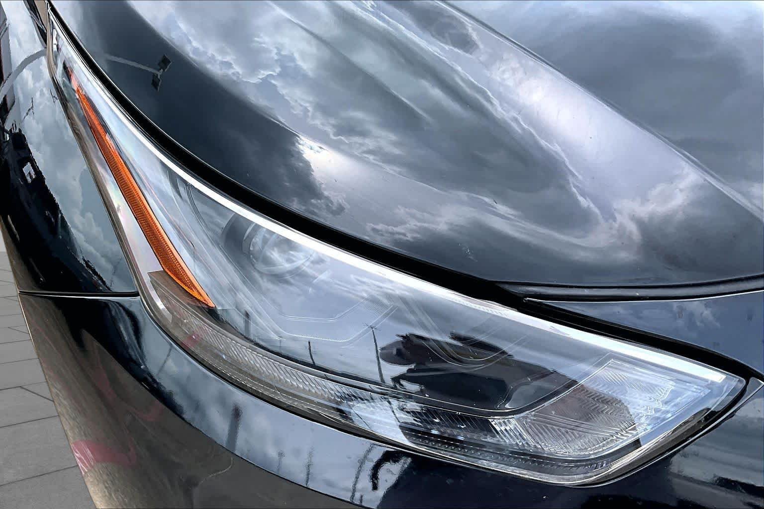 Used 2025 Midnight Black Metallic Toyota XLE image 28