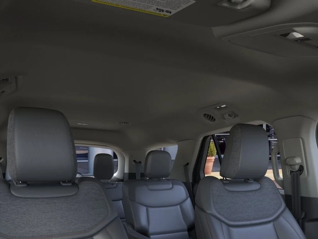 New 2026 Space White Metallic Ford Active™ image 22