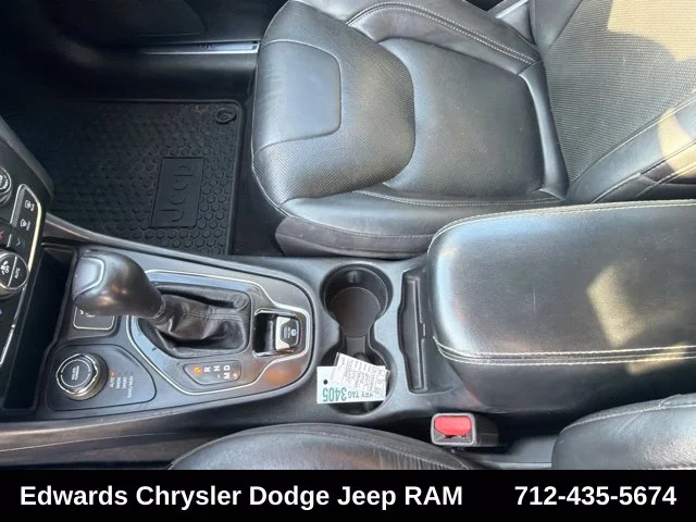 Used 2019 Gray Jeep Limited image 18