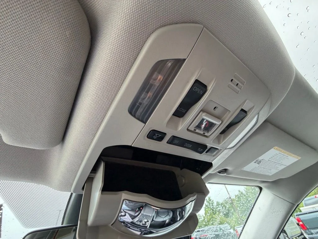 Used 2021 Silver Toyota XLE image 20