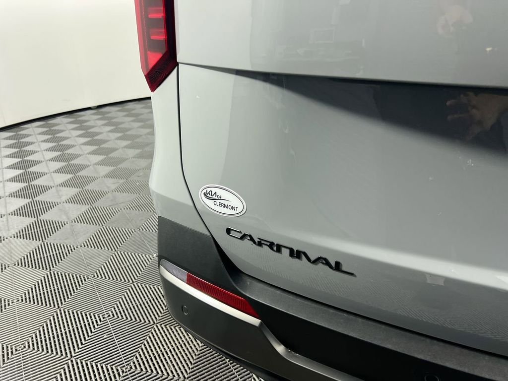 New 2026 Ceramic Silver Kia SX image 5