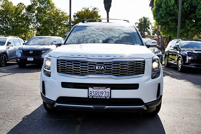 Used 2021 White Kia EX image 4