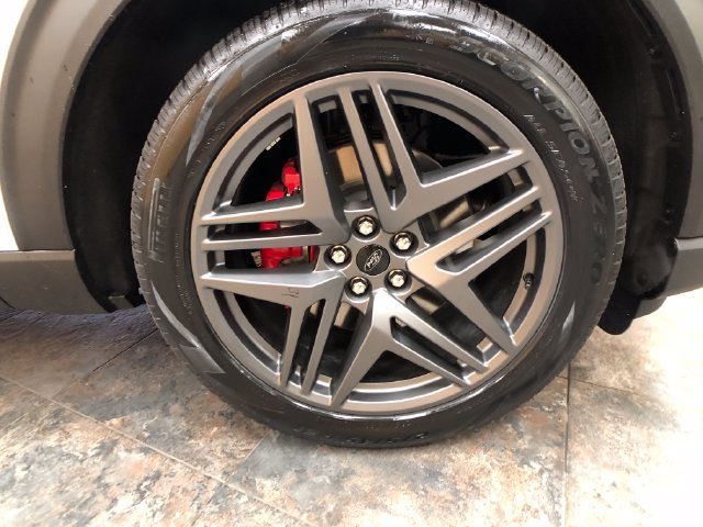 New 2026 Star White Metallic Tri-Coat Ford ST image 9
